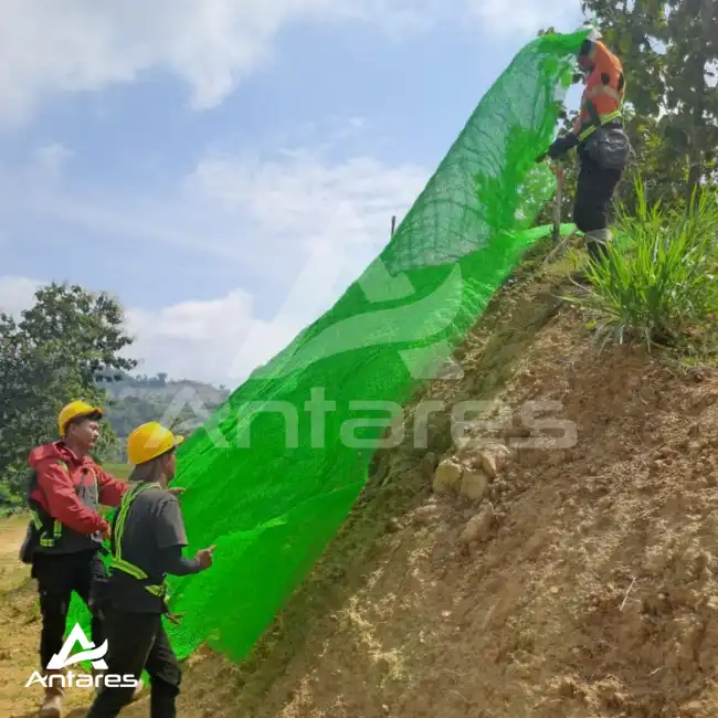 pemasangan geomat di lereng